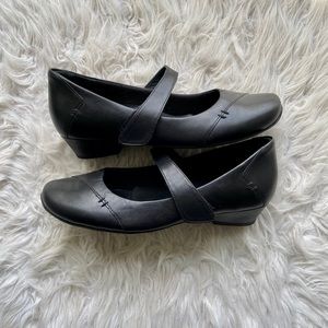 Ziera Clover Mary-Jane Low Heel Shoe Black 9.5